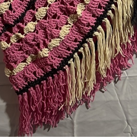 The Cotton Candy Pink Crocheted Round Mandala Throw Blanket Large - Picture 6 of 6